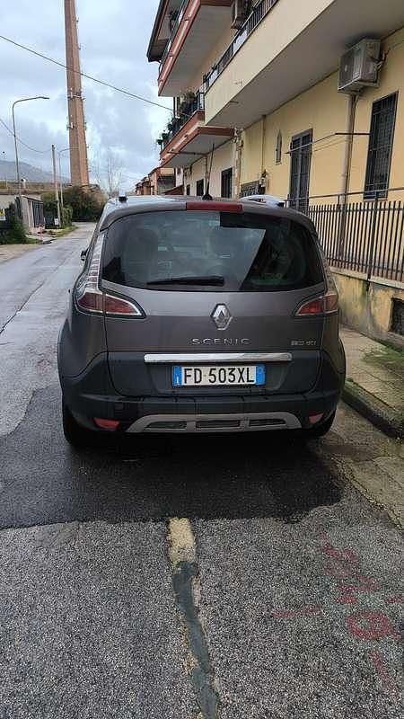 Usata Renault Scénic III 86 CV (63 kW) 2013 Grigio Monovolume