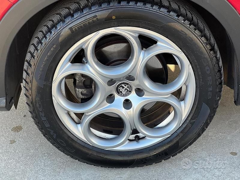Occasion Alfa Romeo Tonale Super 131 ch (96 kW) 2022 Rouge SUV