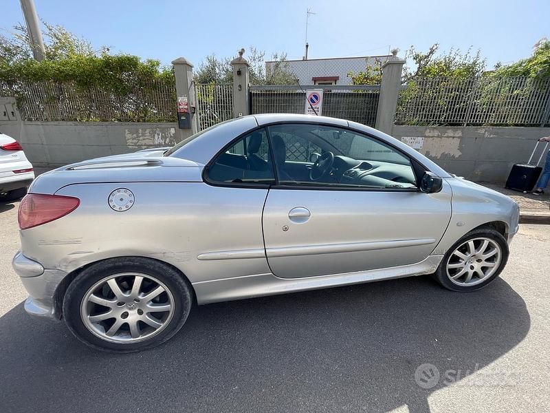 Usata Peugeot 206 CC 2003 Grigio Cabrio