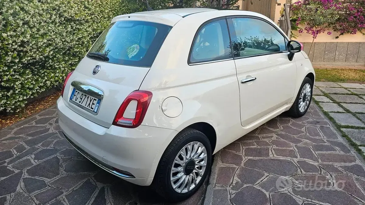 Begagnad Fiat 500 Lounge 69 HK (50 kW) 2017 Sedan