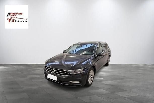 Usata VW Passat Business 120 CV (88 kW) 2020 Nero Station wagon
