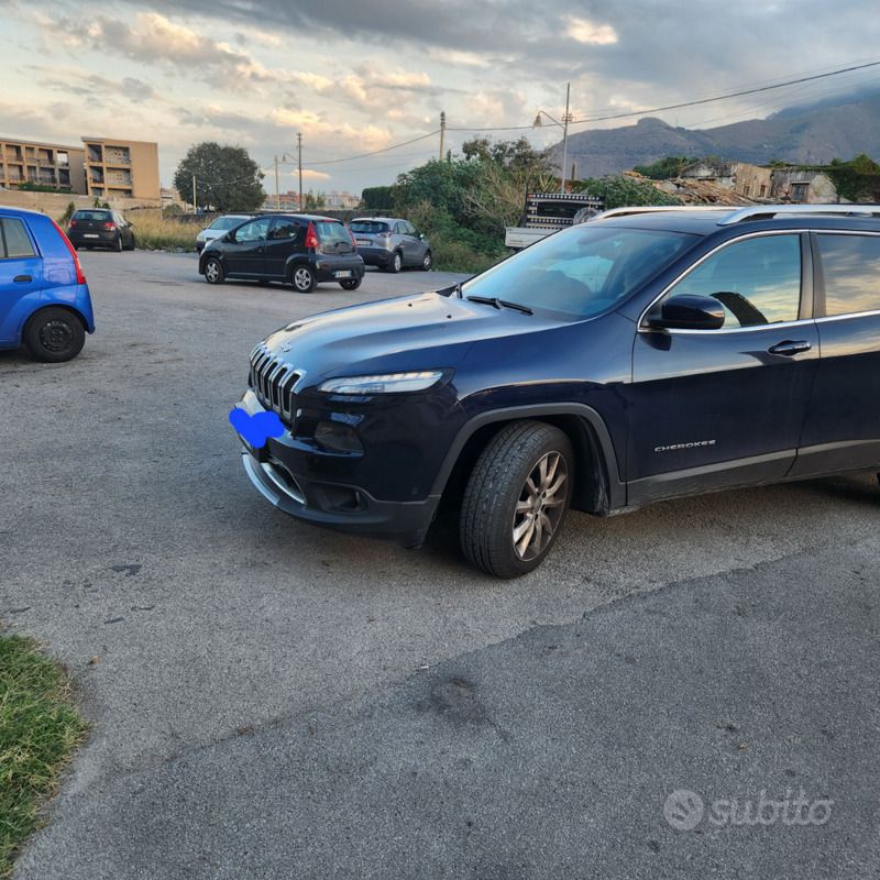 Usata Jeep Cherokee Limited 140 CV (102 kW) 2015 Blu SUV