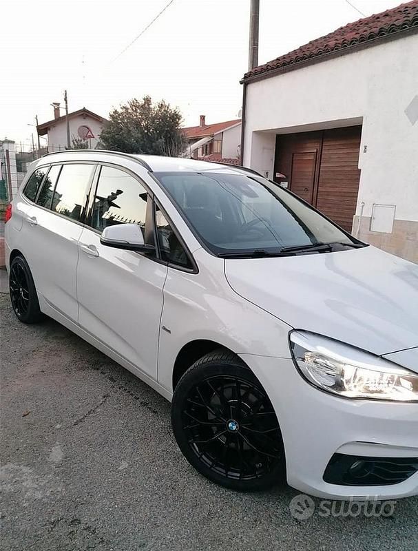 Usata BMW 218 Gran Tourer Sport Line 150 CV (110 kW) 2017 Bianco Monovolume