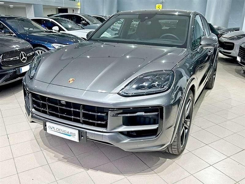 Nuova Porsche Cayenne Coupe 354 CV (260 kW) 2025 Grigio vanadio Coupé