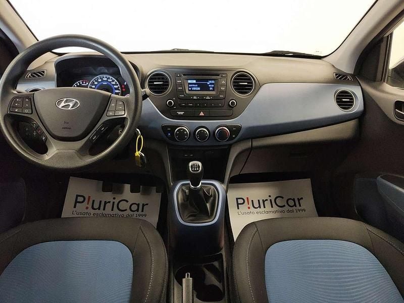 Usata Hyundai i10 Comfort 65 CV (47 kW) 2016 Argento Utilitaria