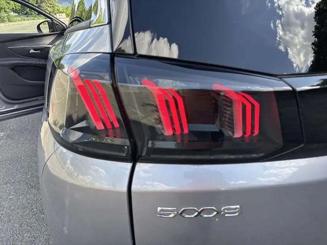 Usata Peugeot 5008 Allure 131 CV (96 kW) 2024 Argento SUV