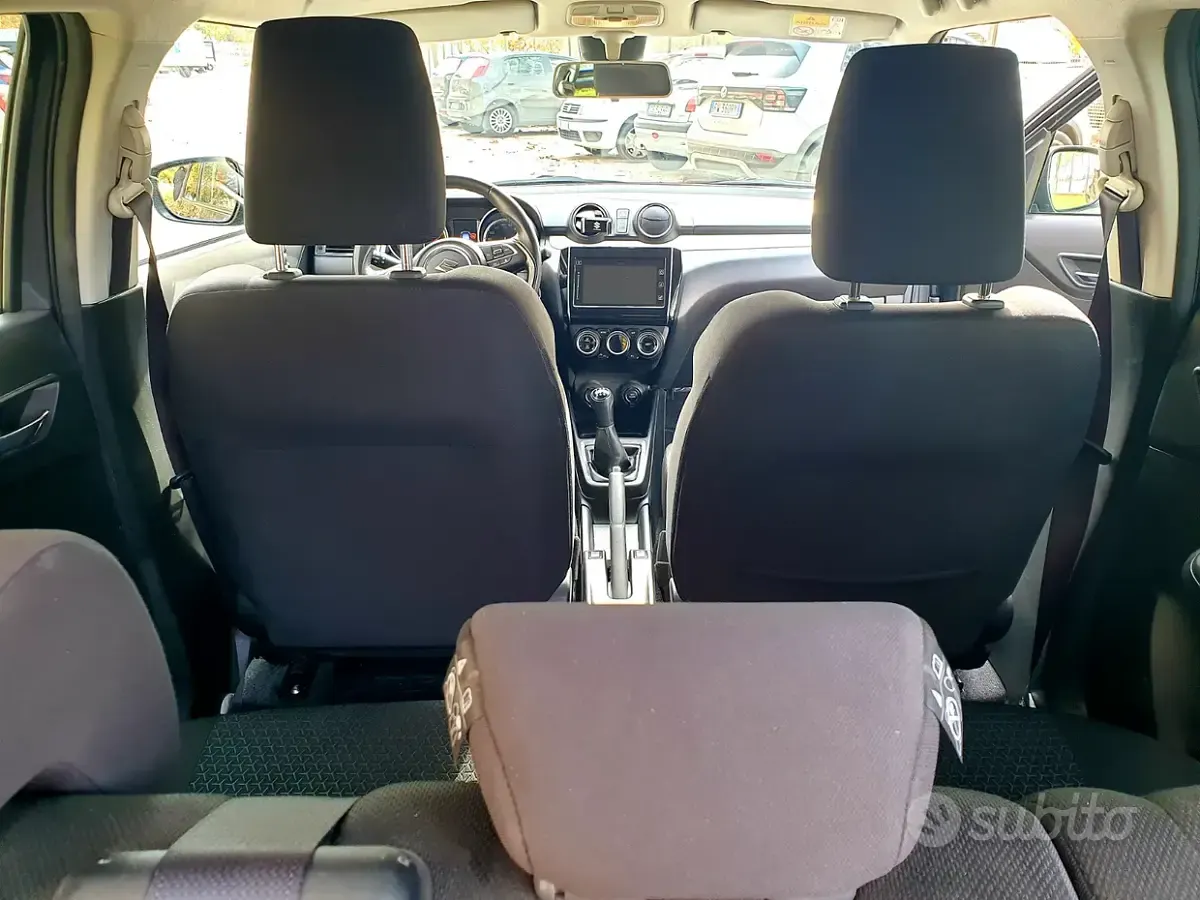 Usata Suzuki Swift 90 CV (66 kW) 2018 Grigio Utilitaria