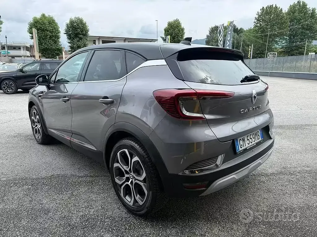Usata Renault Captur Intens 101 CV (74 kW) 2023 SUV