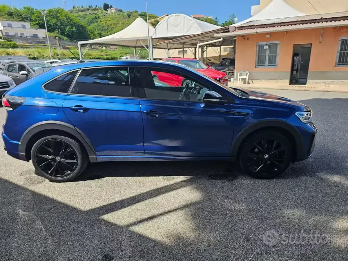 Usata VW Taigo R-line 110 CV (80 kW) 2023 Blu SUV
