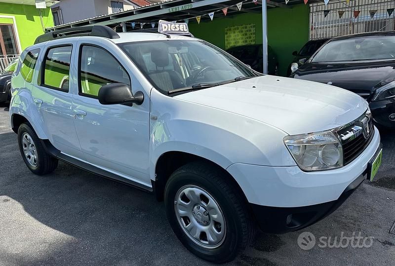 Usata Dacia Duster Lauréate 110 CV (80 kW) 2011 Bianco SUV