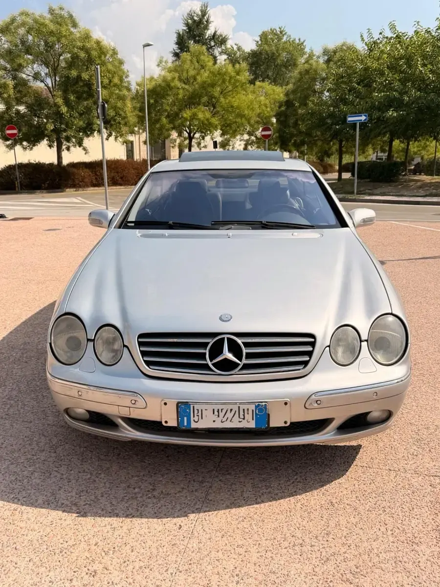 Usata Mercedes CL500 306 CV (225 kW) 2002 Argento Coupé