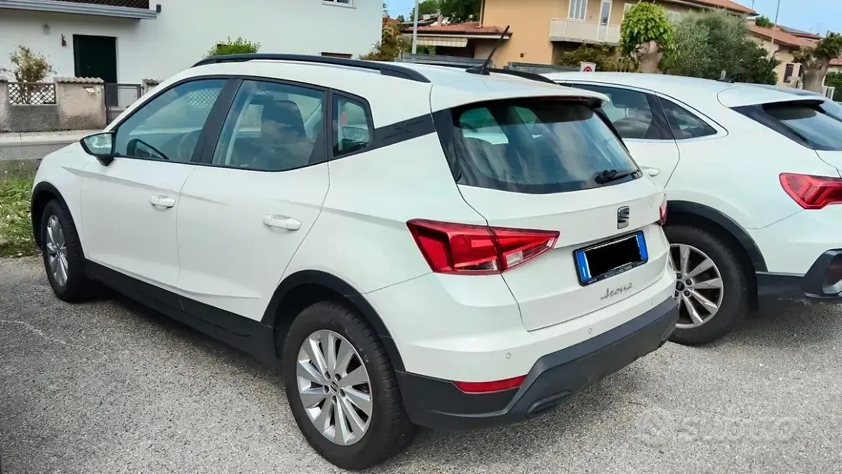 Usata Seat Arona Style 110 CV (80 kW) 2022 Bianco SUV