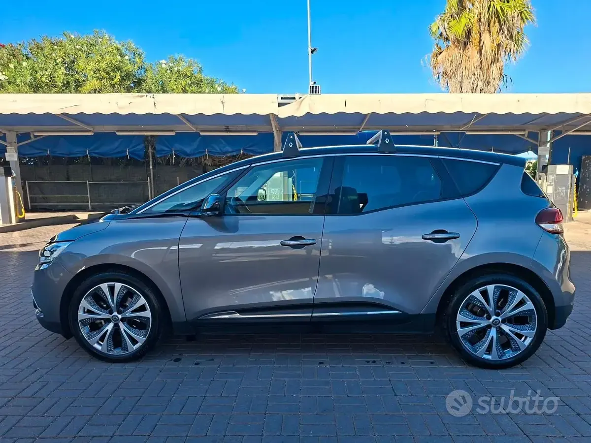 Usata Renault Scénic Intens 120 CV (88 kW) 2019 Grigio Monovolume