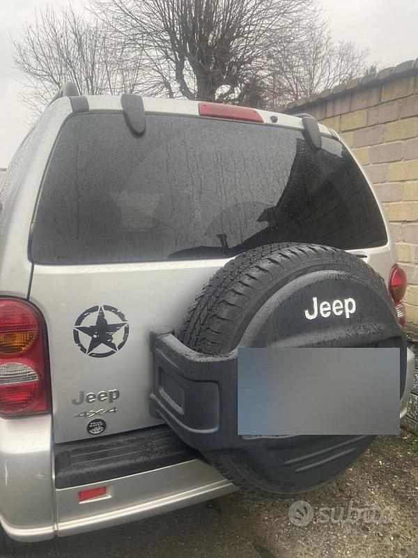 Usata Jeep Cherokee Limited 2003 Grigio SUV