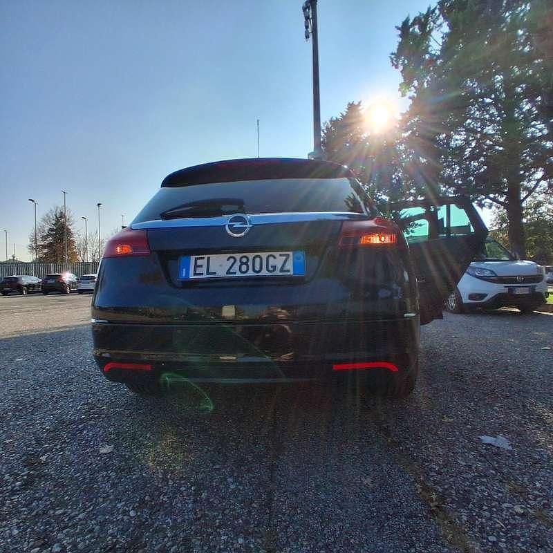 Usata Opel Insignia Cosmo 131 CV (96 kW) 2012 Station wagon