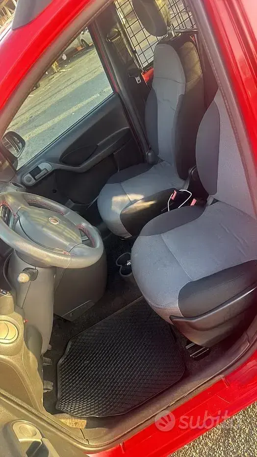 Usata Fiat Panda 75 CV (55 kW) 2008 Rosso Utilitaria