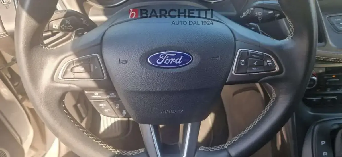 Usata Ford Kuga Vignale 179 CV (131 kW) 2019 Bianco SUV