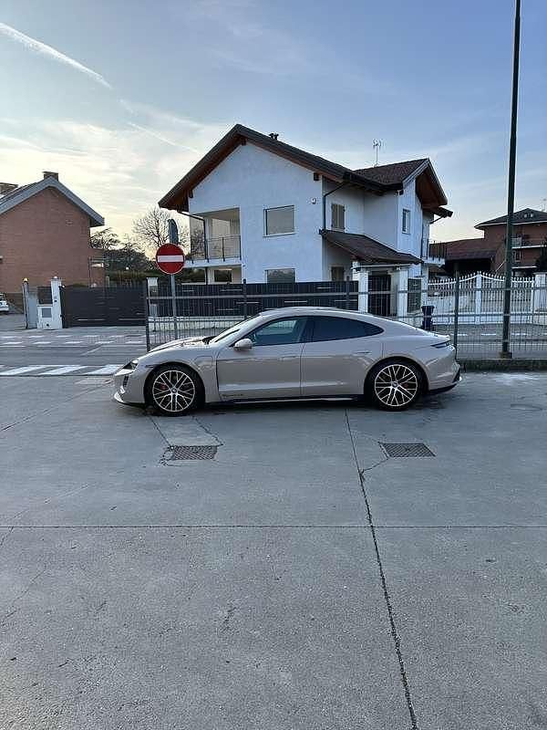 Usata Porsche Taycan 4S 141 kW (193 CV) 2020 Berlina