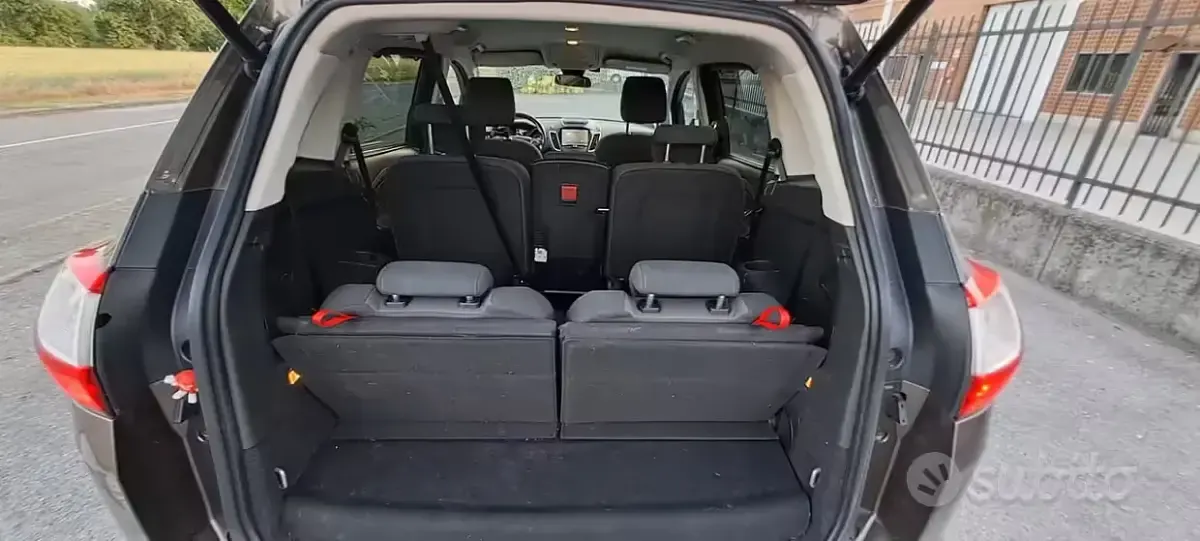 Usata Ford Grand C-Max Titanium 125 CV (91 kW) 2015 Marrone Monovolume