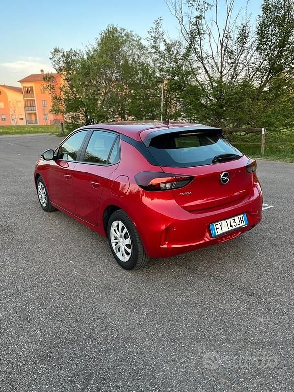 Usata Opel Corsa Enjoy 80 CV (58 kW) 2020 Rosso Utilitaria