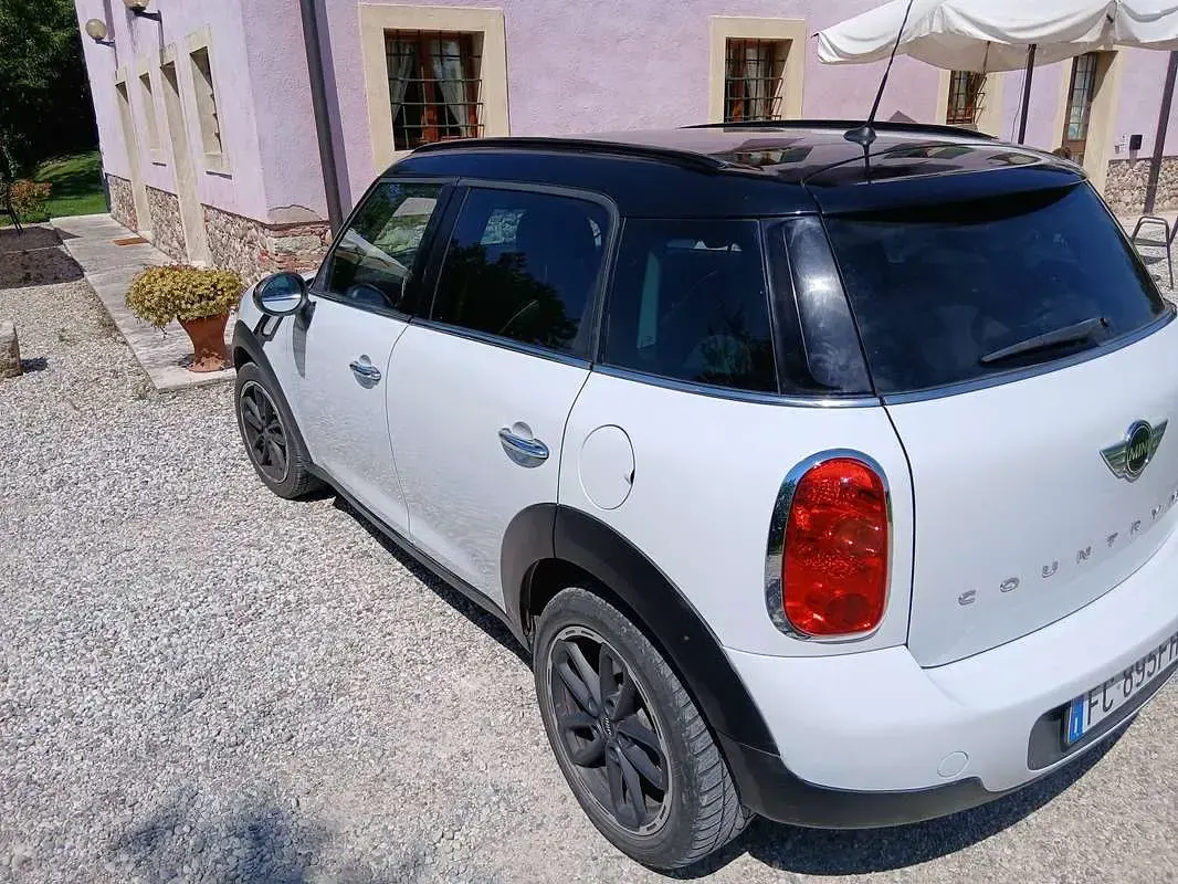 Usata Mini Cooper D Countryman 111 CV (81 kW) 2016 Bianco SUV