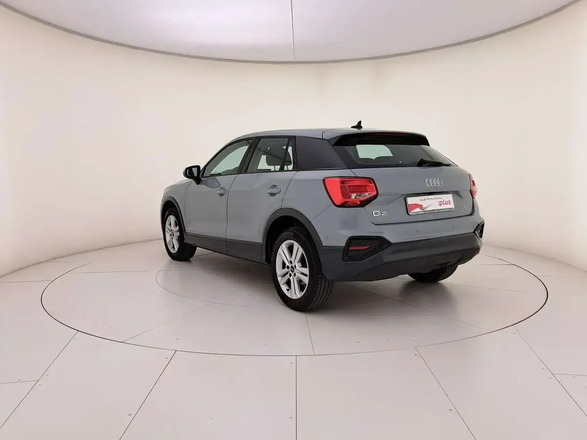 Gebraucht Audi Q2 Admired 110 PS (80 kW) 2022 Grau SUV