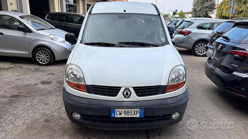 Usata Renault Kangoo 84 CV (61 kW) 2005 Bianco Monovolume