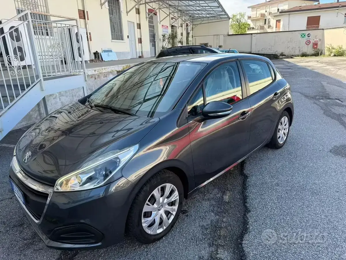 Usata Peugeot 208 2016 Grigio Utilitaria