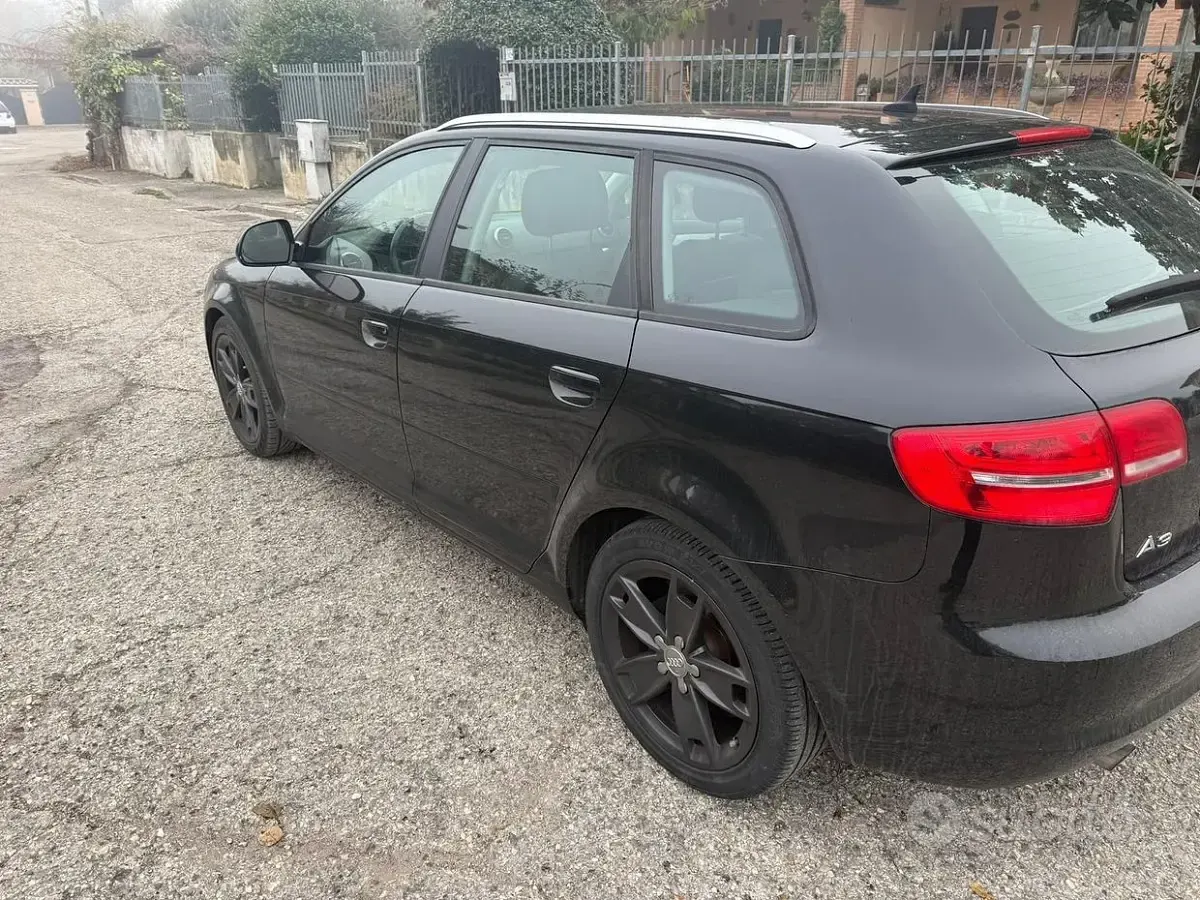 Usata Audi A3 90 CV (66 kW) 2010 Nero Utilitaria
