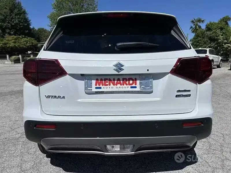 Nuova Suzuki Vitara 110 CV (80 kW) 2026 Bianco SUV