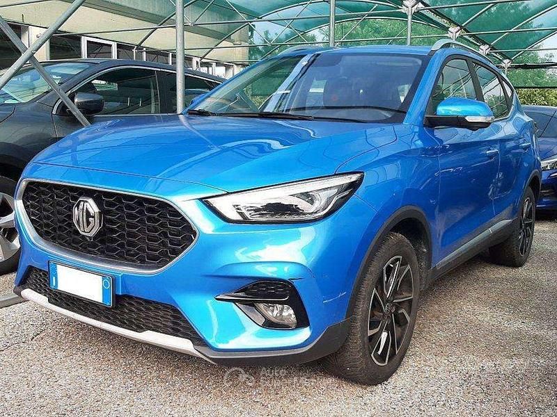 Usata MG ZS Luxury 111 CV (81 kW) 2022 Azzurro metall Berlina