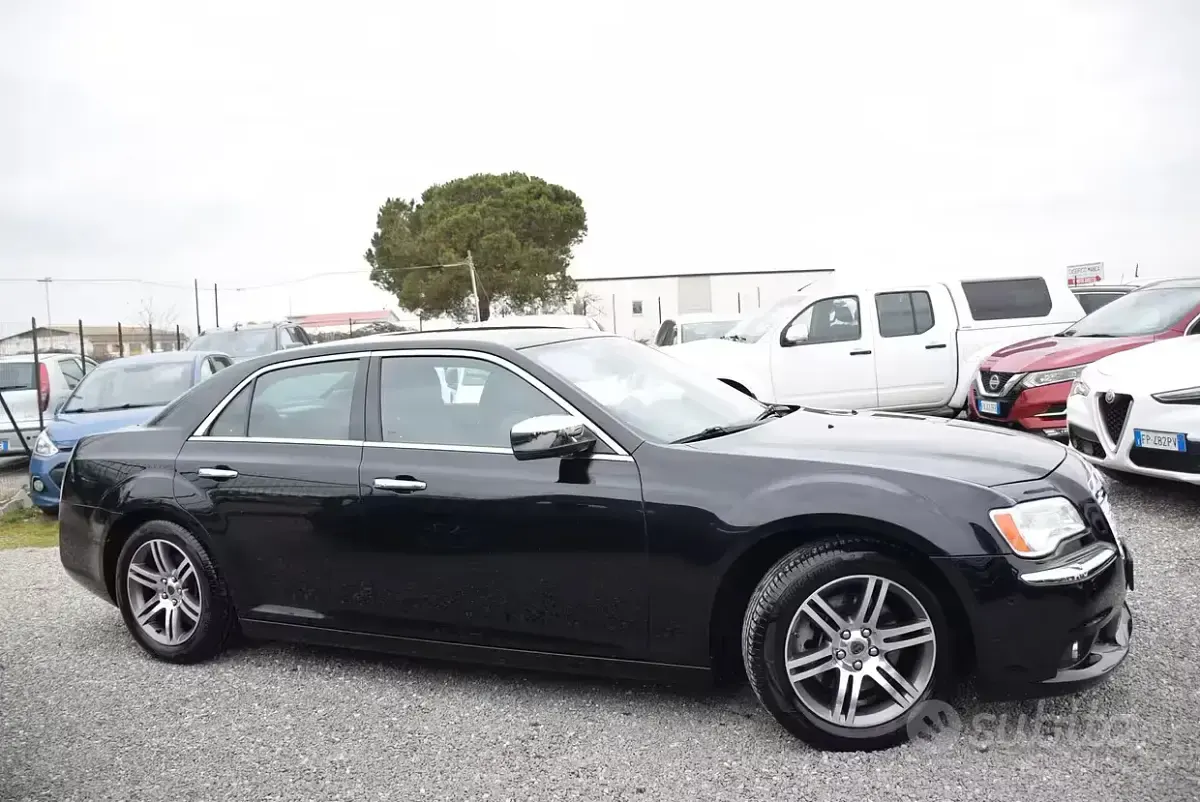 Usata Lancia Thema Platinum 190 CV (139 kW) 2012 Nero Berlina