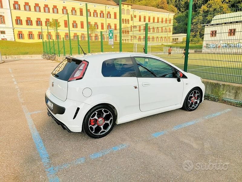 Usata Abarth Punto Evo 165 CV (121 kW) 2011 Bianco Utilitaria