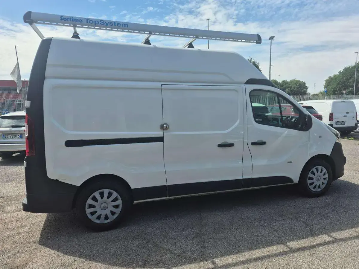 Usata Renault Trafic 145 CV (106 kW) 2017 Bianco Monovolume