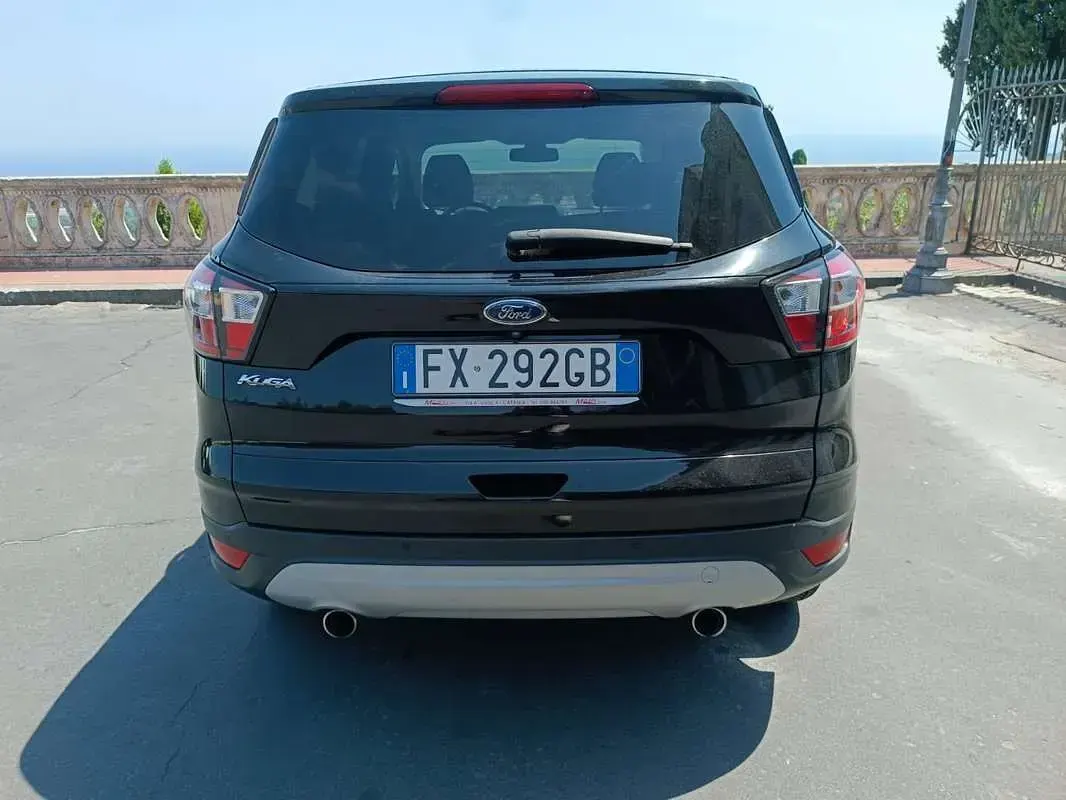 Usata Ford Kuga S 120 CV (88 kW) 2019 Nero SUV