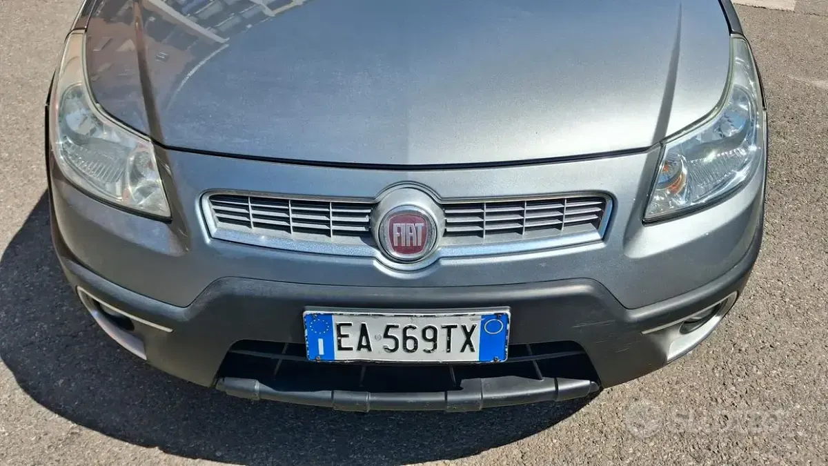Usata Fiat Sedici Dynamic 120 CV (88 kW) 2010 Grigio SUV