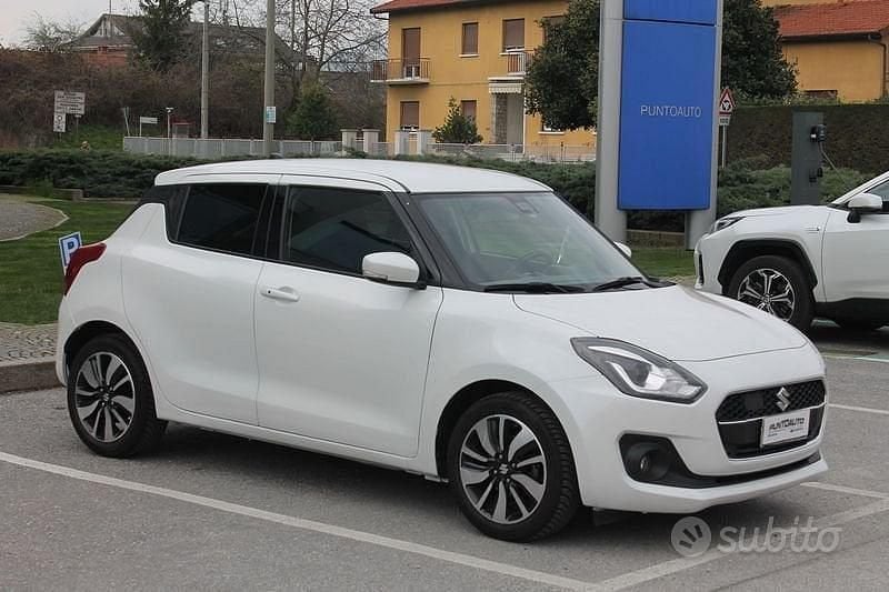 Usata Suzuki Swift 90 CV (66 kW) 2019 Bianco Utilitaria