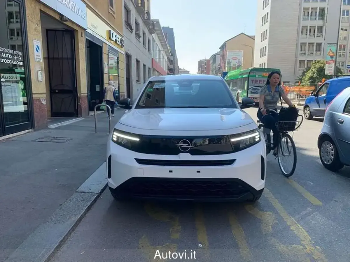 Nuova Opel Frontera Edition 110 CV (80 kW) 2026 Bianco SUV