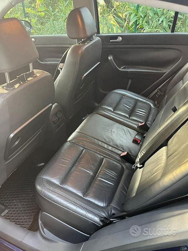 Usata VW Golf VI 2008 Blu Utilitaria