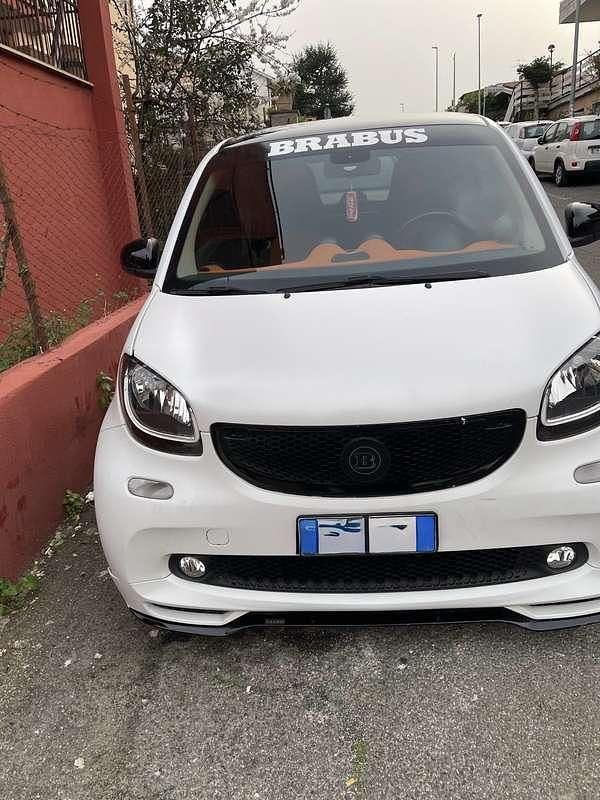 Usata Smart ForTwo Coupé 90 CV (66 kW) 2018 Bianco Utilitaria