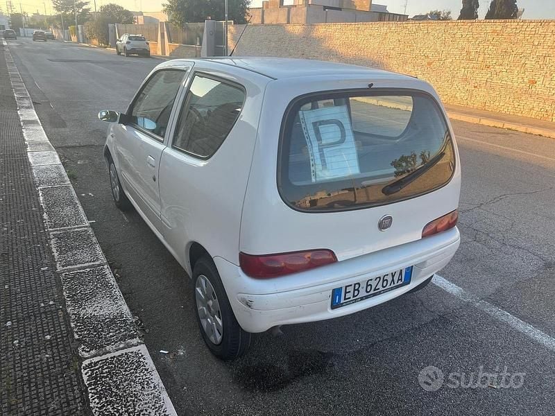 Usata Fiat 600 54 CV (39 kW) 2010 Bianco Utilitaria