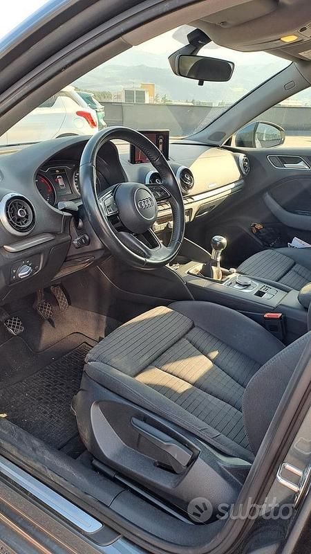 Usata Audi A3 Comfort 116 CV (85 kW) 2017 Grigio Berlina