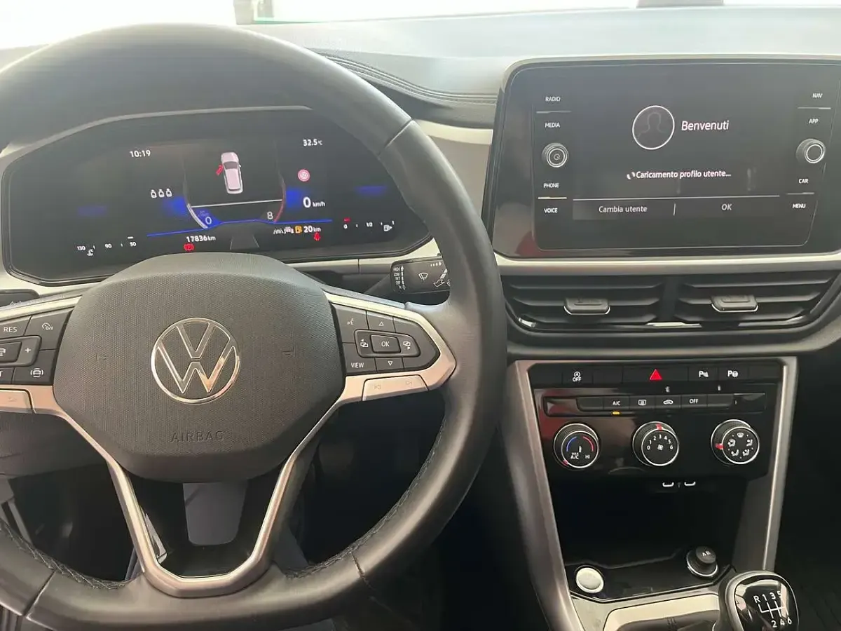 Usata VW T-Roc Style 116 CV (85 kW) 2024 Nero SUV