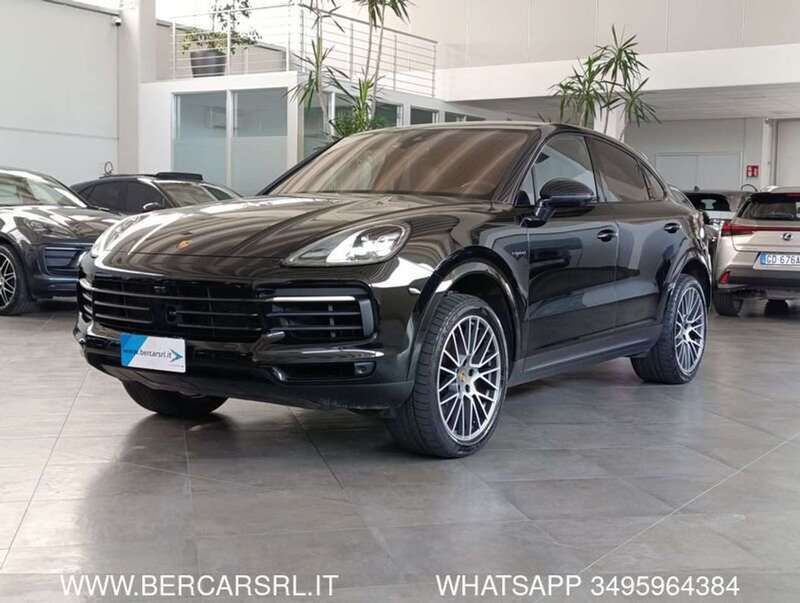 Usata Porsche Cayenne Platinum Edition 462 CV (339 kW) 2022 Nero SUV