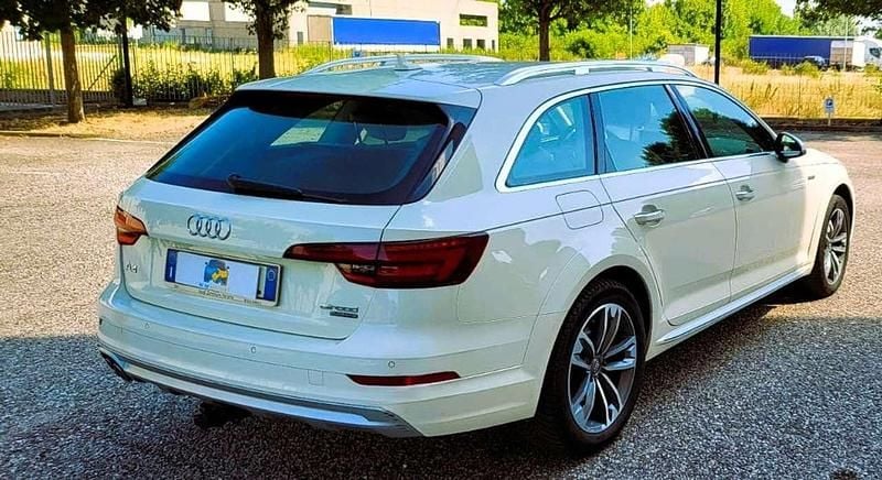 Bianco perlato Usata 2018 Audi A4 Allroad Business Station wagon | 17.500 € (Ottimo prezzo) - Immagine 1/4