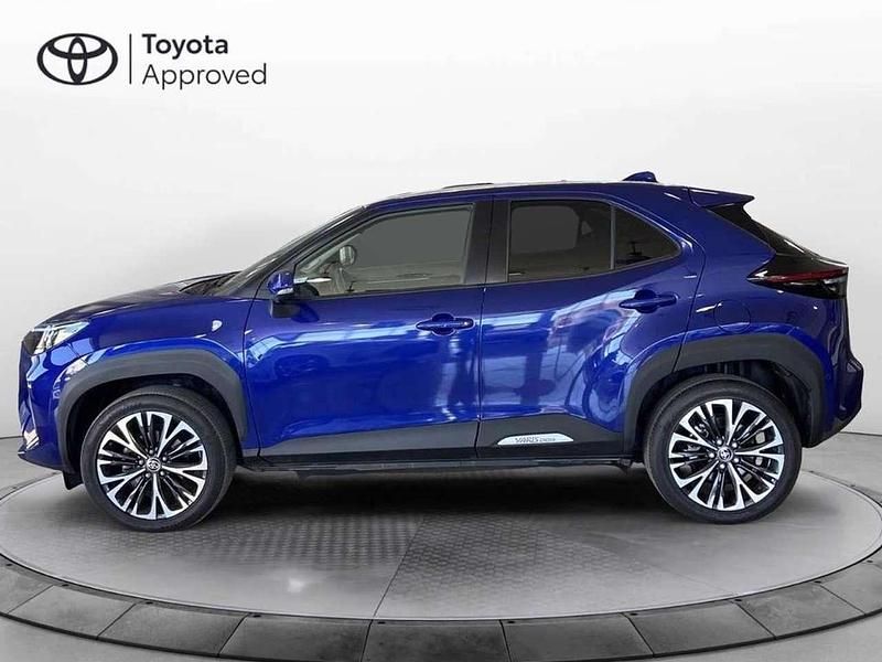 Usata Toyota Yaris Cross Lounge 116 CV (85 kW) 2021 Blu/azzurro SUV