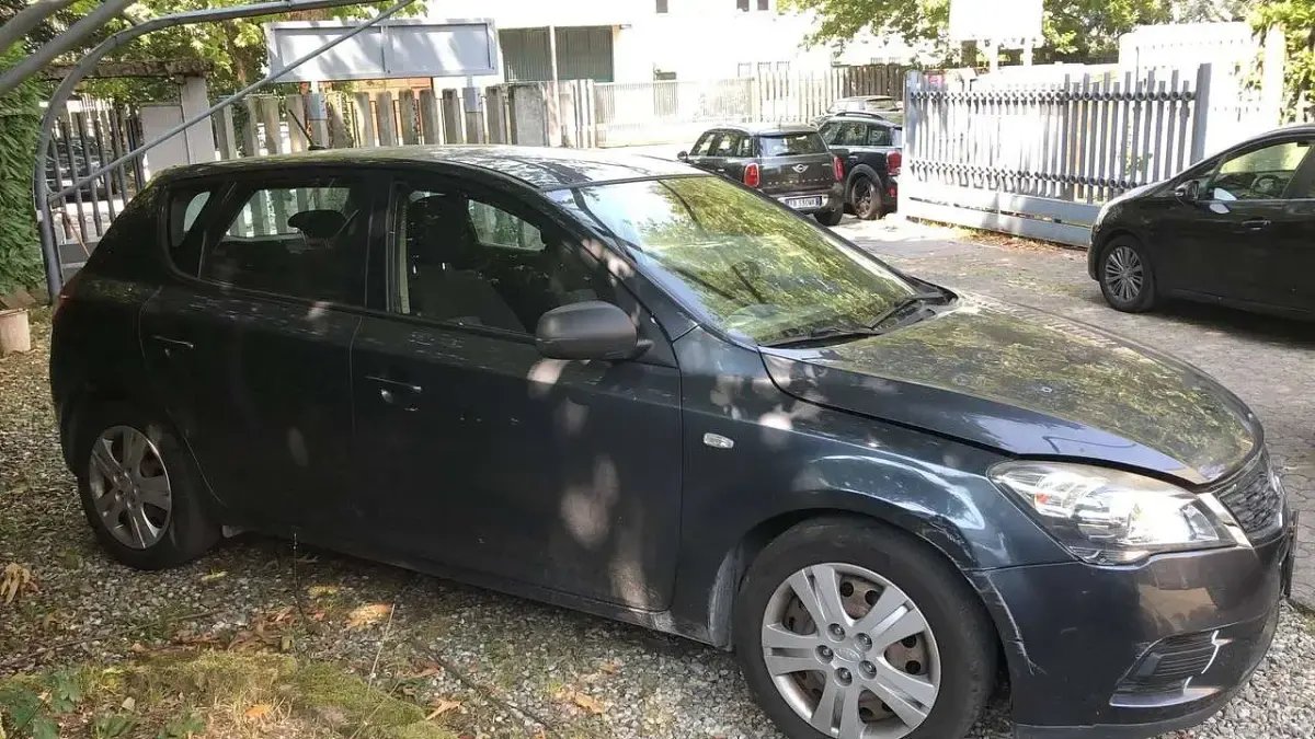 Usata Kia Ceed EX 90 CV (66 kW) 2010 Grigio Utilitaria