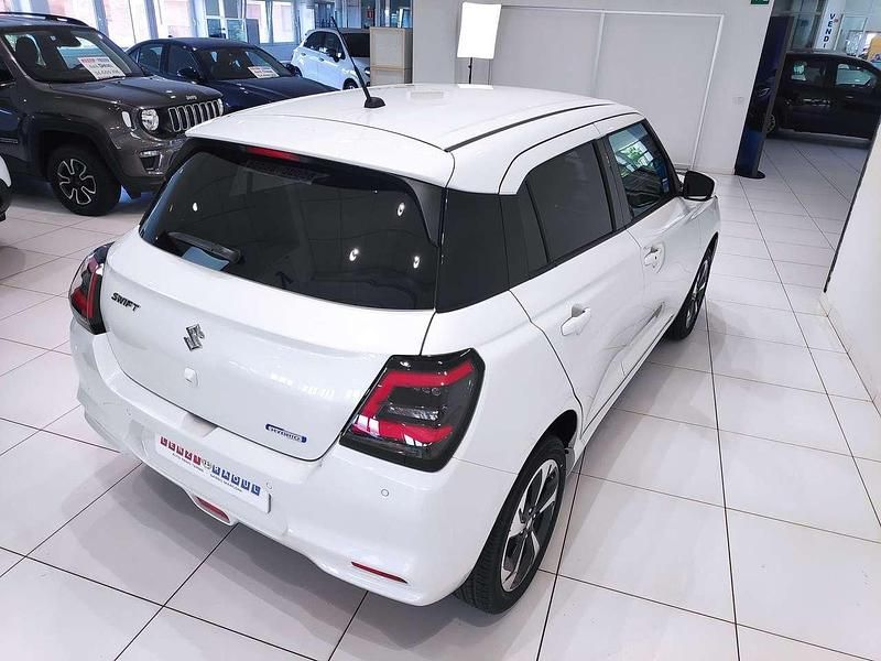 Usata Suzuki Swift 83 CV (61 kW) 2024 Bianco Utilitaria