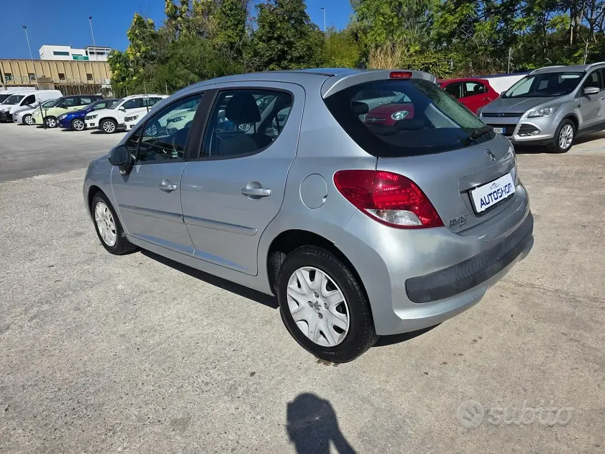 Usata Peugeot 207 73 CV (53 kW) 2012 Grigio Berlina