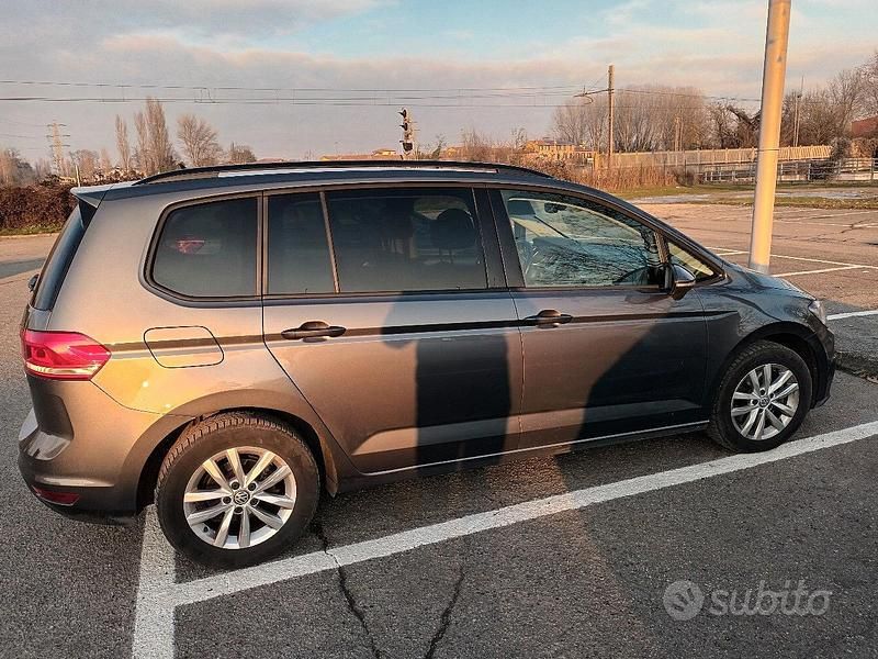 Usata VW Touran 2018 Grigio Monovolume